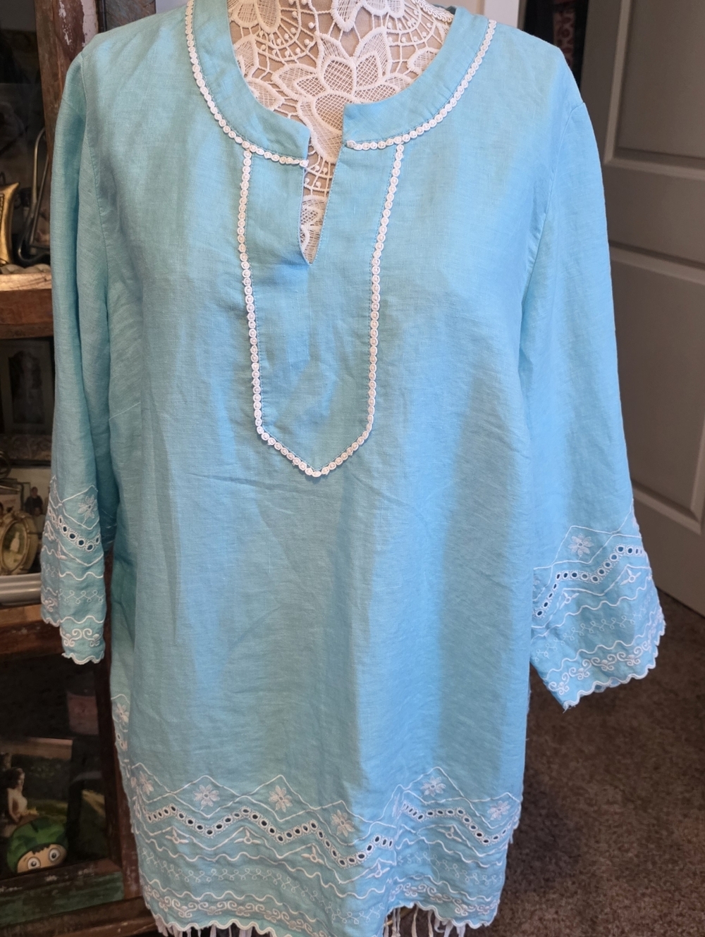 Talbots 2X Light Blue Embroidered Tunic with Lace Trim